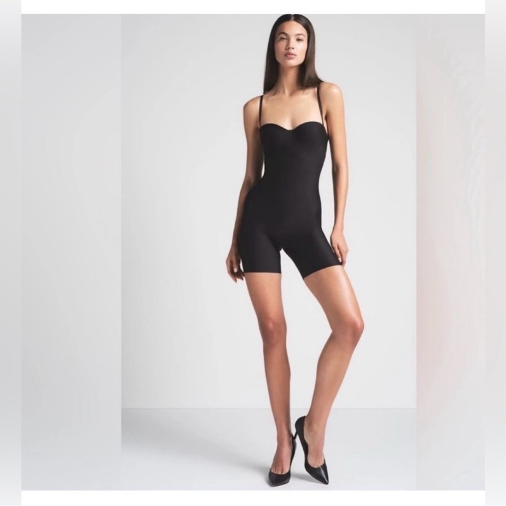 SKIMS BODY UNDERWIRE MID THIGH BODYSUIT NWT size M (7120W) #B1